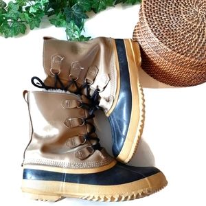 SOREL Manitou rugged Waterproof tan comfy winter boots. Size 9
